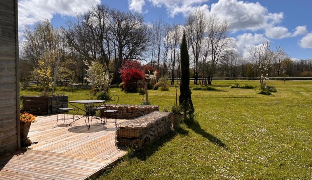 Bed and Breakfast Relais De La Brande Saint-Gourson Esterno foto